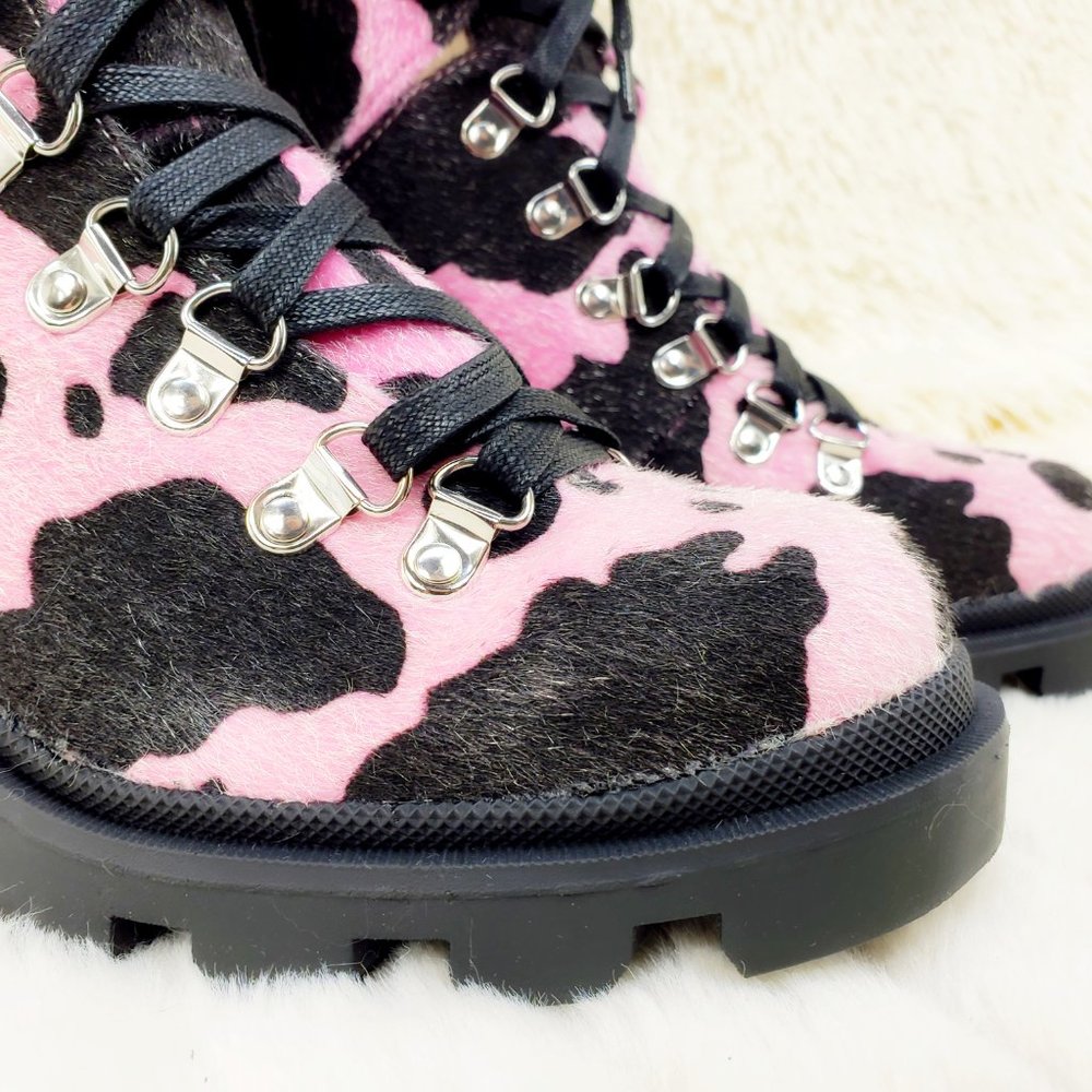 Baby Pink Faux Fur Cow Print Lug Sole Emo Ankle boots - Picture 5 of 14